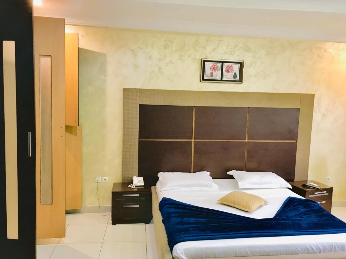 ברזוויל Class Hotel מראה חיצוני תמונה